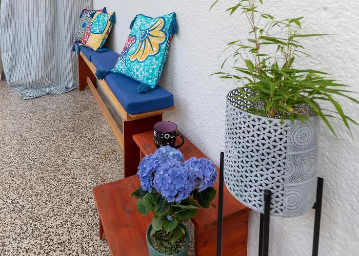 Spacious Split Apartment - Balcony & Near Old Town